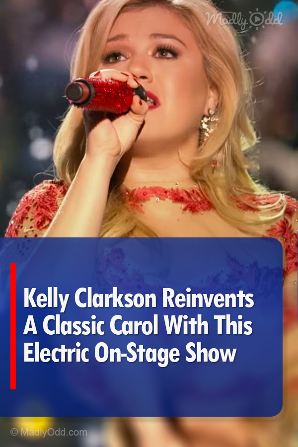 Kelly Clarkson Reinvents A Classic Carol With This Electric On-Stage Show