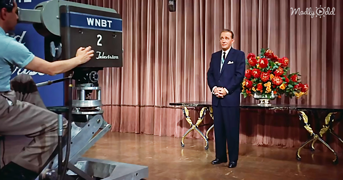 41950-OG1-Bing-Crosby-Will-Put-You-In-The-Holiday-Spirit-With-His-Performance-In-The-Classic-Film-White-Christmas