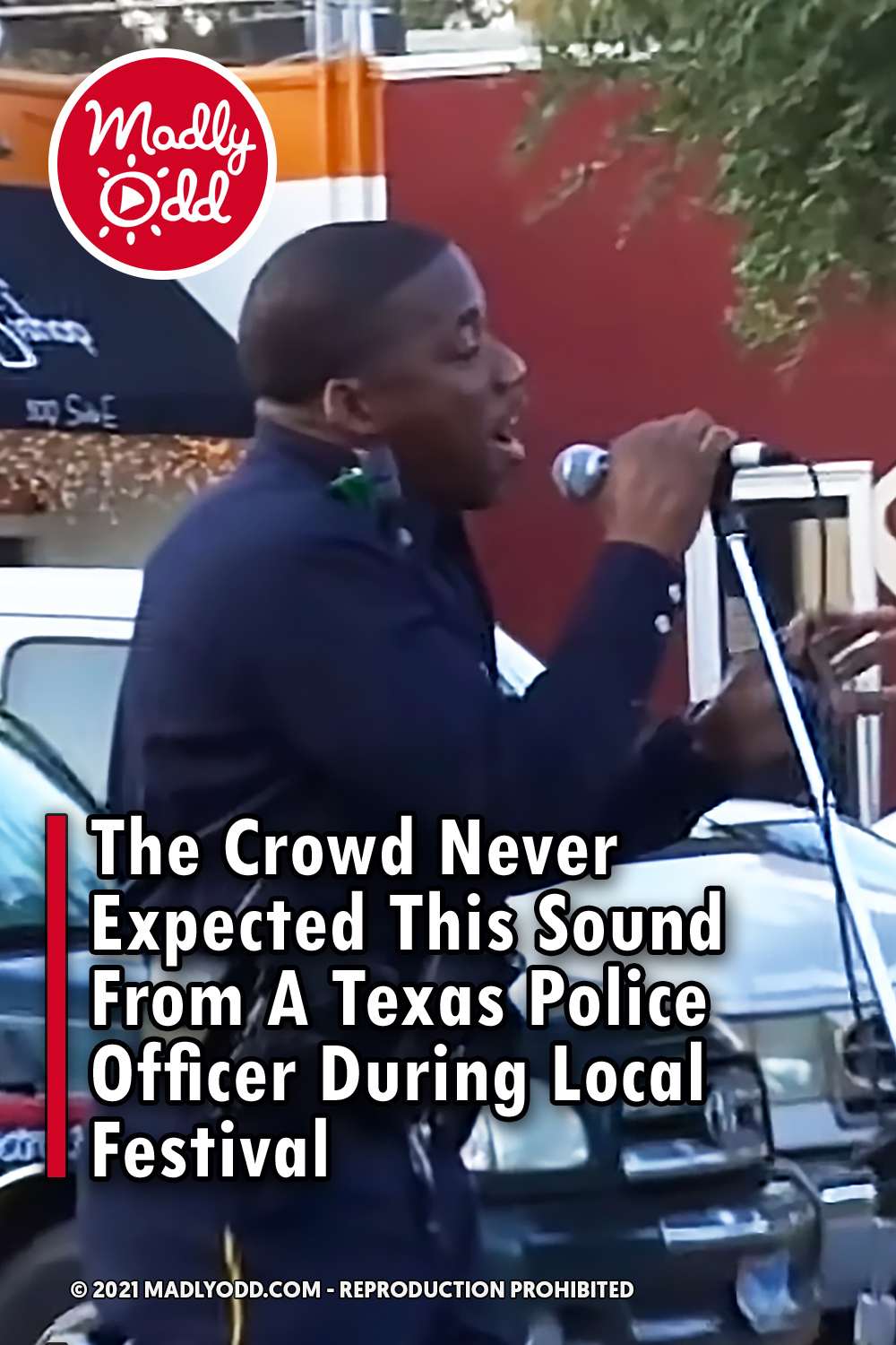 The Crowd Never Expected This Sound From A Texas Police Officer During Local Festival