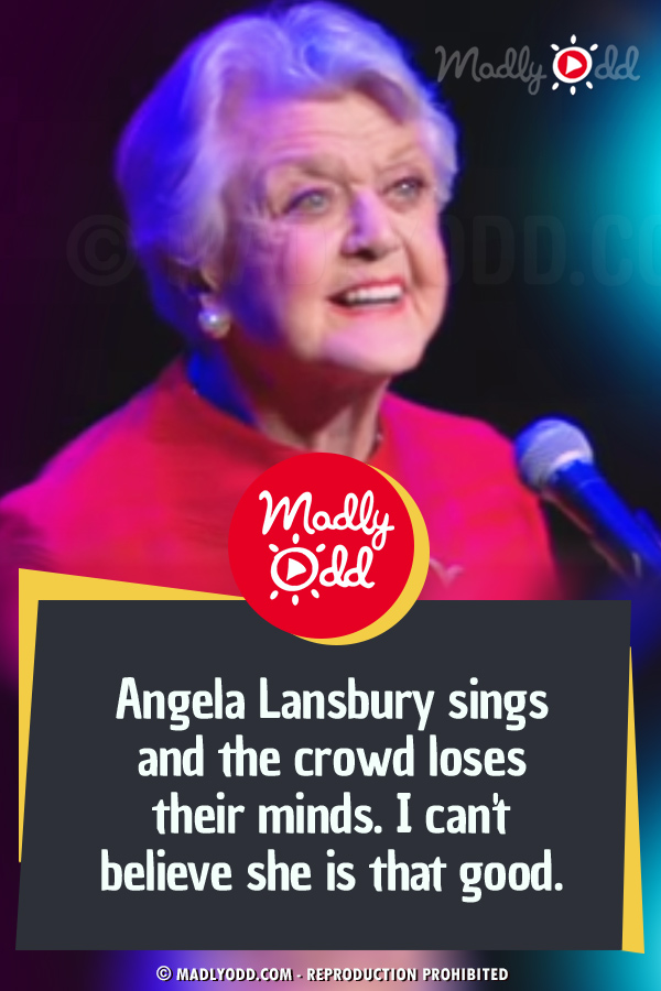 Angela Lansbury sings and the crowd loses their minds. I can\'t believe she is that good.