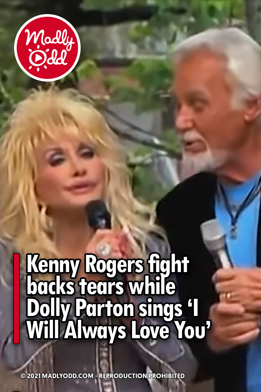 Kenny Rogers fight backs tears while Dolly Parton sings ‘I Will Always Love You’