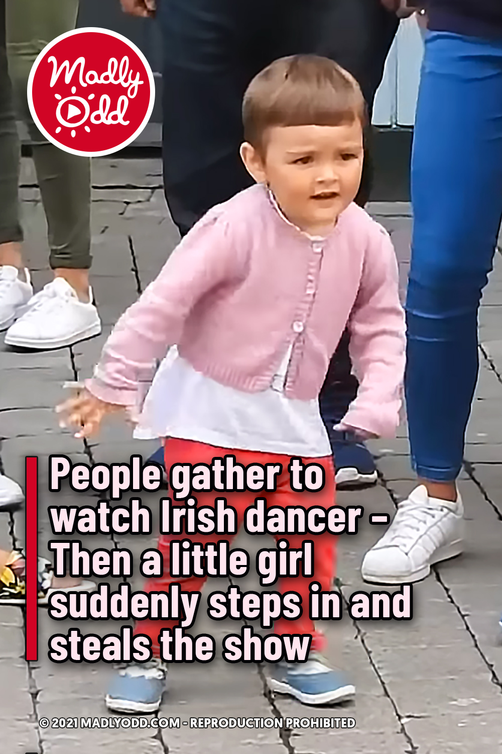 People gather to watch Irish dancer – Then a little girl suddenly steps in and steals the show