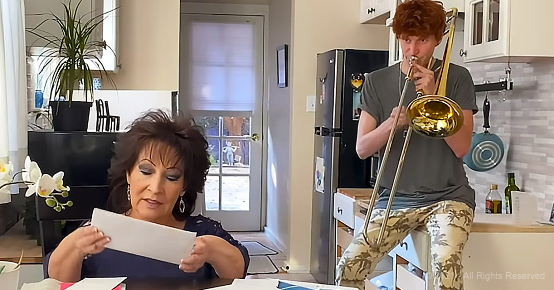 Son hilariously adds sound effects to mother’s daily life using