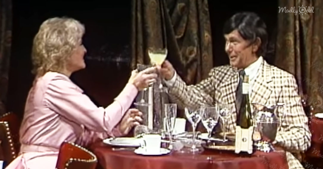 Hilarious Johnny Carson skit features brilliant Betty White Madly Odd!