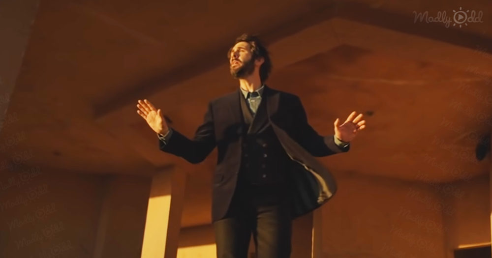 Josh Groban singing &lsquo;Angels&rsquo;