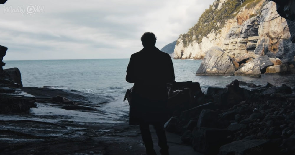 Andrea Bocelli singing 'Hallelujah'