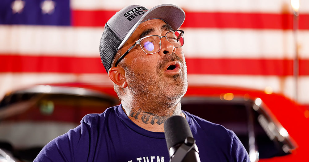 Aaron Lewis pulls on our heartstrings with patriotic cover ‘Am I The