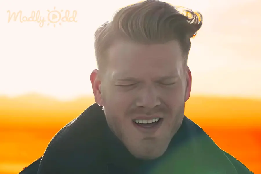 Pentatonix Christmas - Scott Hoying