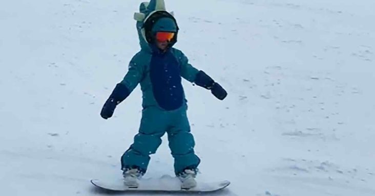 4-year-old snowboarder