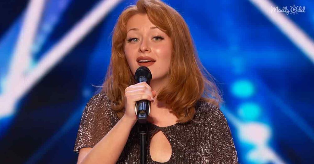 Merissa Beddows singing on AGT
