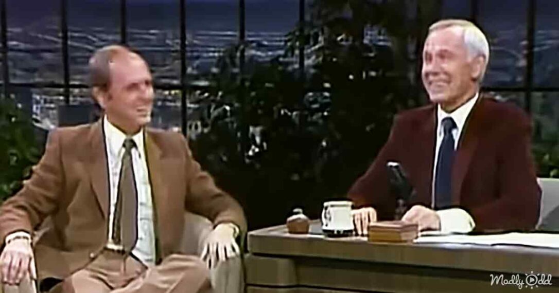 Bob Newhart makes Johnny Carson laugh hysterically on The Tonight Show