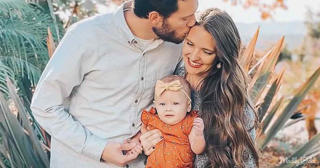 Inspiring family teaches their baby to communicate using American Sign