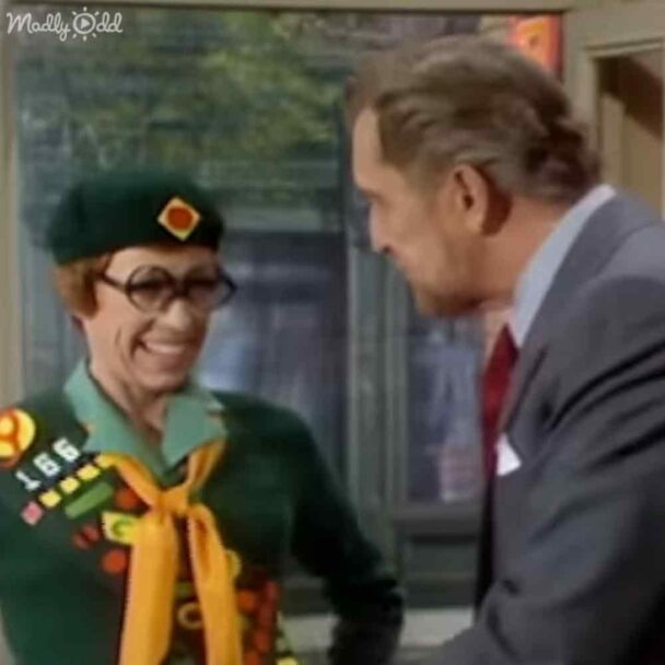 Joan Rivers and Vincent Price crack up The Carol Show Madly Odd!