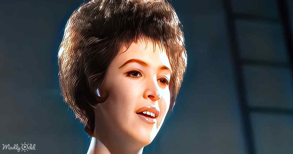 Shellrell Paris Remember 1962 with The Paris Sisters’ ‘What Am I To Do?’