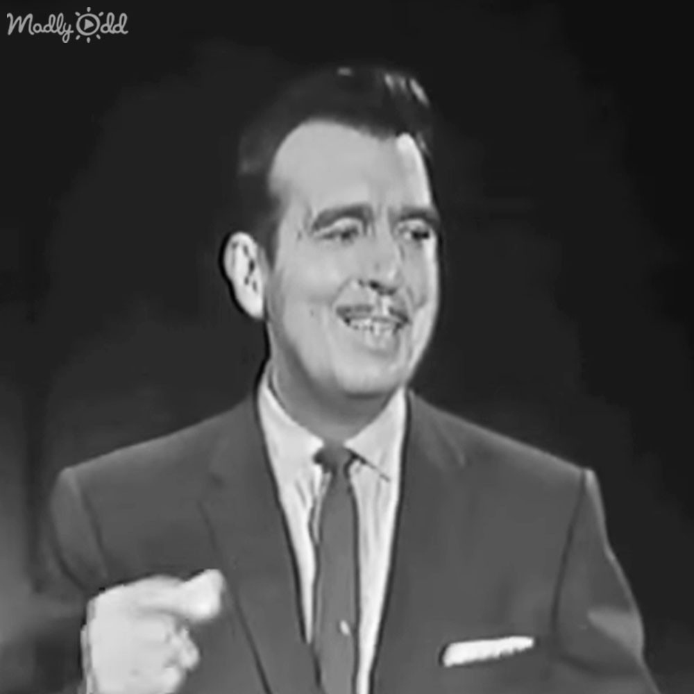 Tennessee Ernie Ford on stage with guitar