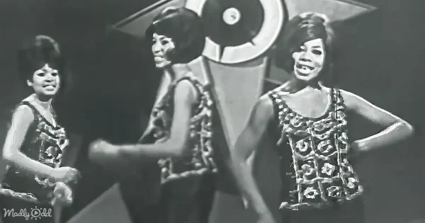 Classic Motown performance of The Marvelettes