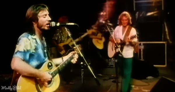 Close-up of singer in 'Horse With No Name'