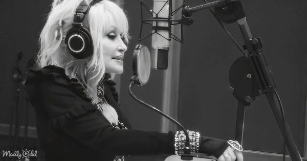 'Jolene' performance by Dolly Parton