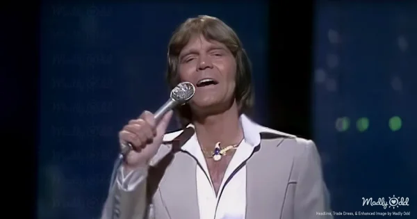 Glen Campbell performing "Southern Nights" live in 1977